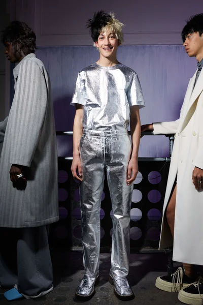 Look 15